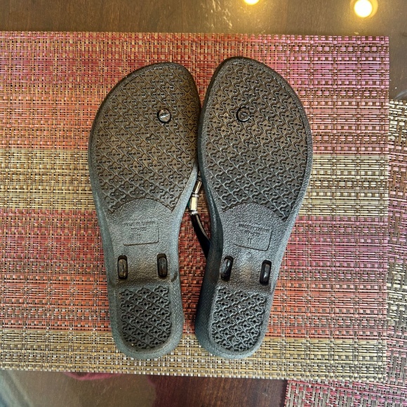 NEW Grand Co. Black Summer Thong Sandals with Pink, Purple, Green & Blue Gems 11 - Picture 9 of 9